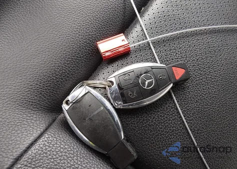 2016 Mercedes-Benz E 350 4Matic z USA, uszkodzony, nr VIN WDDHF8JB4GB209293